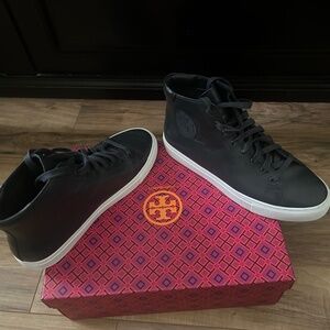 Nola High Top Leather sneakers